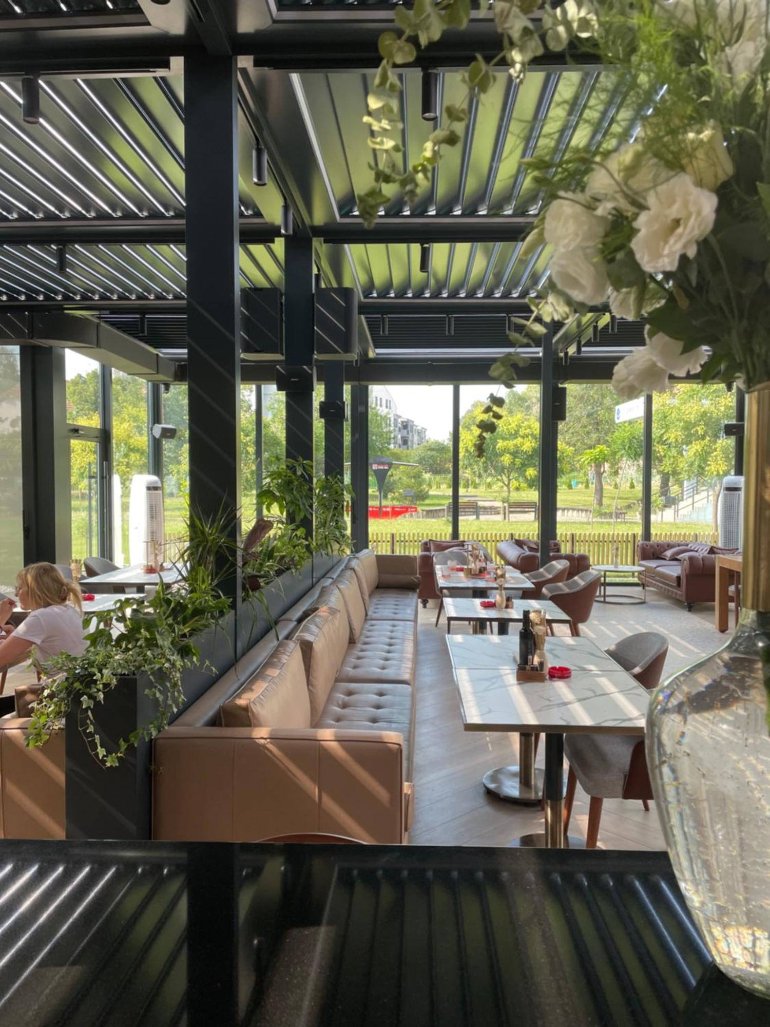 Santa Villa & Restaurant Sremska Mitrovica Extérieur photo